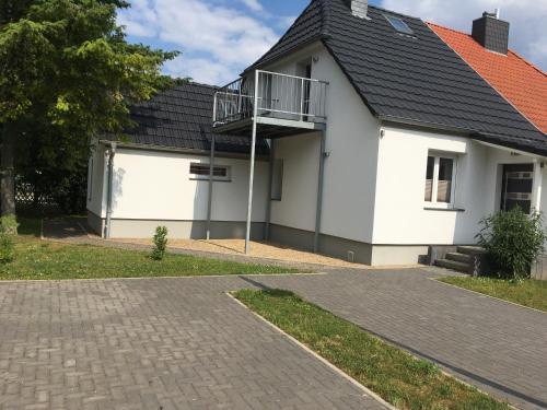 Ferienhaus am Geiseltalsee mit Sauna - Apartment - Braunsbedra