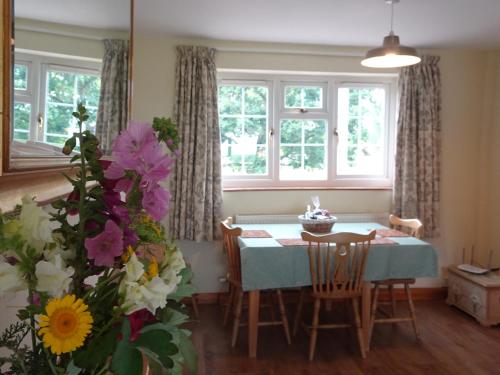 Signal Cottage - image 2
