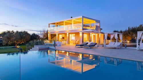 La Perla tra gli Ulivi 12, Emma Villas gîte à louer La Caduta