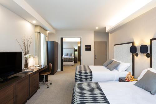 The Leon Hotel