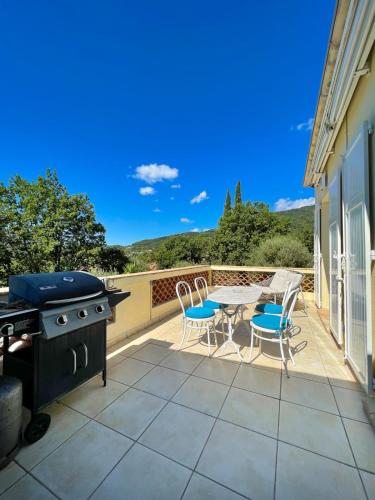 House with POOL in the countryside of Provence gîte à louer Saint-Marcelin-le-Haut