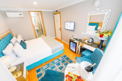 Superior Double Room image 10