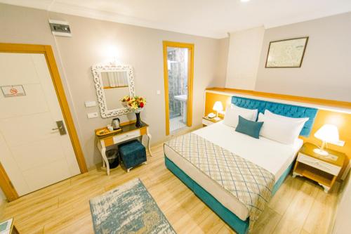Budget Double Room room in Acacia Mansion Hotel