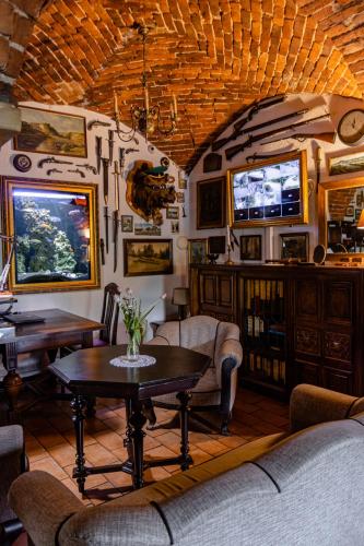大堂, 卡茲瑪瑞姆酒店 (Karczma Rzym) in 薩莫特禾爾