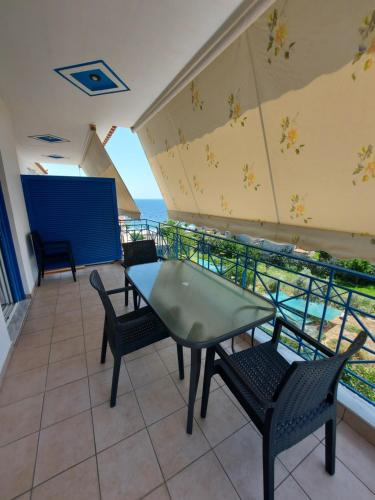 Matina Apartments Tyros