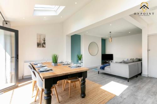 OnPoint- MASSIVE House, PERFECT Location-Parking! gîte à louer Strathdon