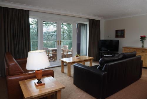 3 bedrooms, 6 beds