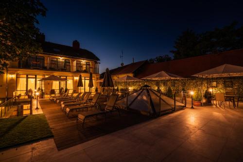 Elizabeth Hotel in โอวารอส