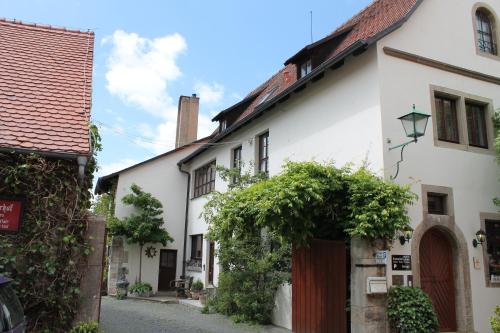 Kreuzerhof Hotel Garni - image 6