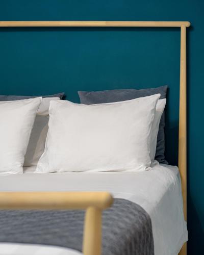 One-Bedroom Apartment image 10