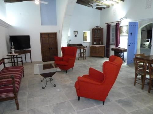 Jagatud salong / TV-ala, To Archontiko tis Anastasias in Athienou