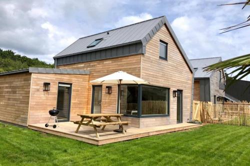 NOUVEAU: La cabine du bout du monde - Les Pierres Noires - votre residence finisterienne de haut sta in Crozon