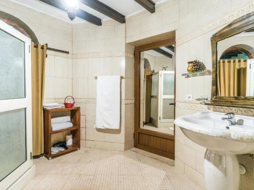 Hotel Castle Park - image 11
