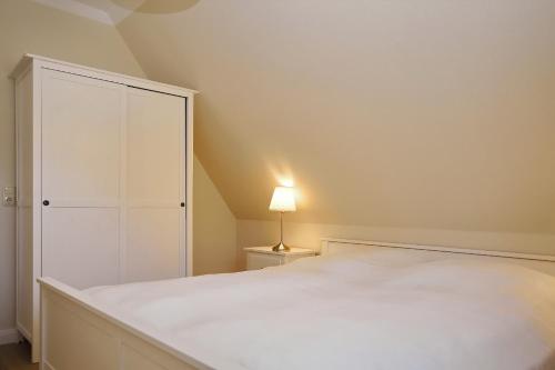 Apartment with Sea View image 8