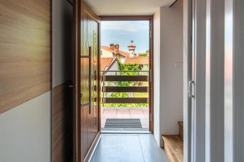 Skats, Vineyard View Apartment Karst HerMes arT in Tomaj