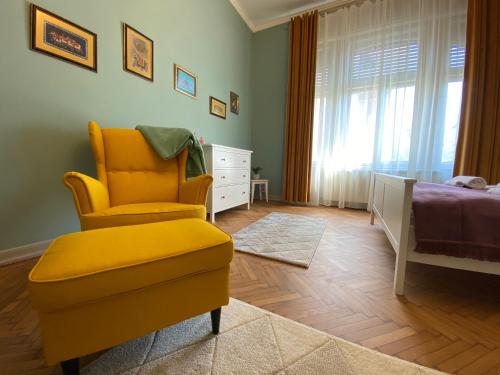 One-Bedroom Apartment image 10