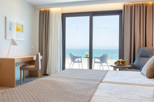 Hipotels Barrosa Park - image 9
