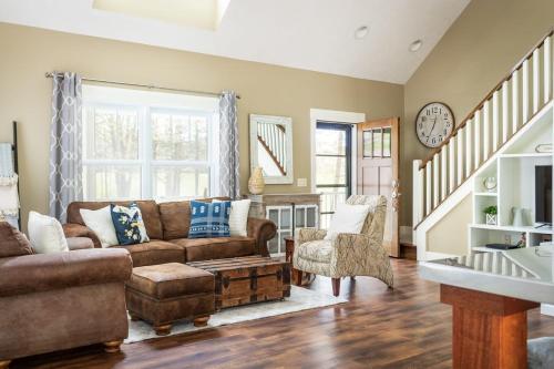 Maple City Farmhouse with a Private Setting Between Traverse City and Empire in Maple City, USA