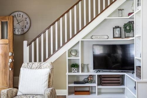Maple City Farmhouse with a Private Setting Between Traverse City and Empire in Maple City, USA