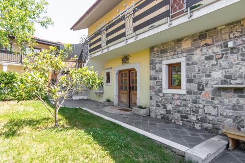 Skats, Private Apartment HerMes arT on the Karst Shared Pool & Parking in Tomaj