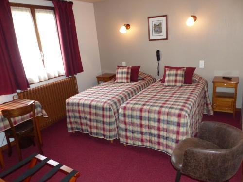 2 twin beds