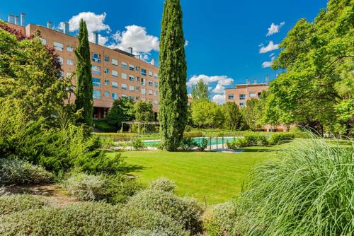  Las Huertas - Modern Accommodation in Madrid Conde Orgaz, Pension in Madrid