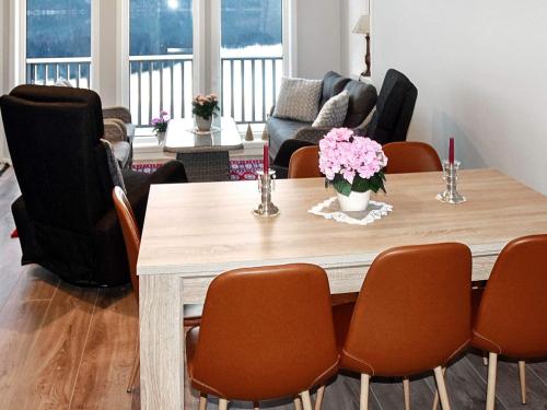 Faciliteiten, 8 person holiday home in VATNE in Geiranger