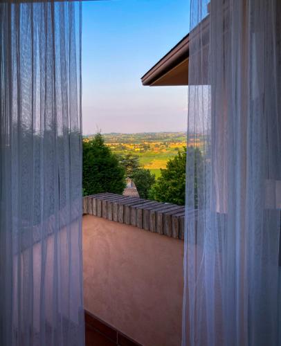 . VILLA ISELLA