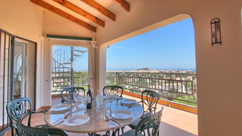 Balcony/terrace, Tosal Gros ST by CARLOSFERIEN in Campusos