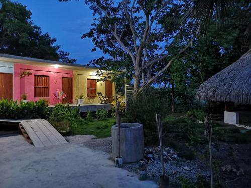 Los Versos de Zaira in San Onofre