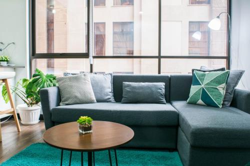 One-Bedroom Apartment image 1