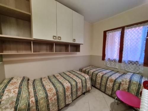 Two-Bedroom Apartment image 5