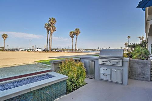 Bayfront Getaway on Boardwalk with Hot Tub! - image 14