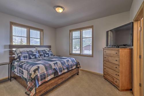 Cozy Downtown Condo Just Steps to Grand Lake - image 9