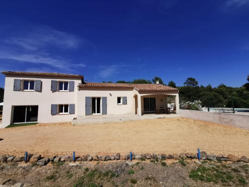 VILLA FAMILIALE avec PISCINE, VUE IMPRENABLE