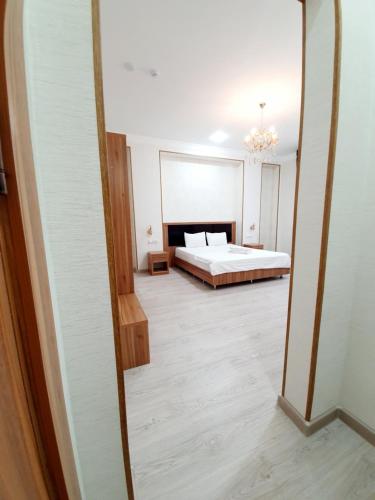 BARAKA HOTEL – Toshkent, NY