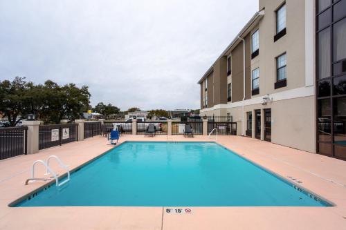 Holiday Inn Express Hotel & Suites Morehead City