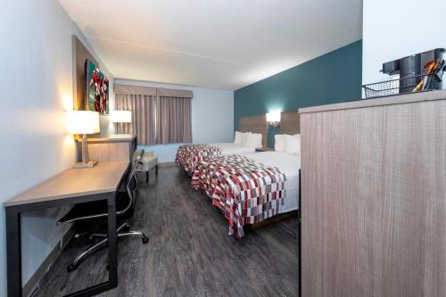 Red Roof Inn & Suites Wilmington – New Castle