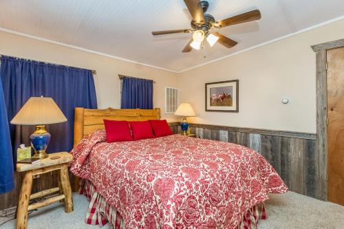 Home on the Range - Bunkhouse - image 8