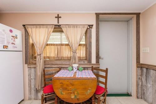 Home on the Range - Bunkhouse - image 11