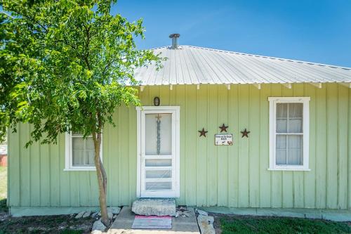 Home on the Range - Guesthouse - image 3