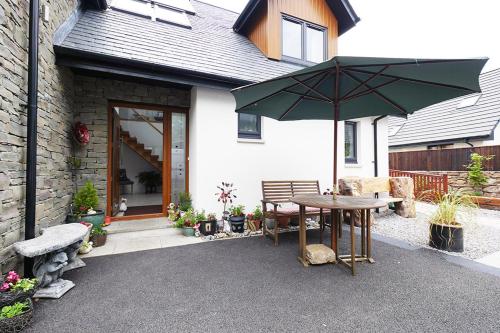 Pinewood Cottage Apartment & B&B Inverness 5