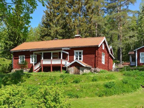 7 Person Holiday Home In J Rbo, Åshammar