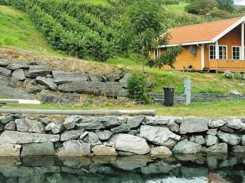 Three-Bedroom Holiday home in Slinde 1 - image 10