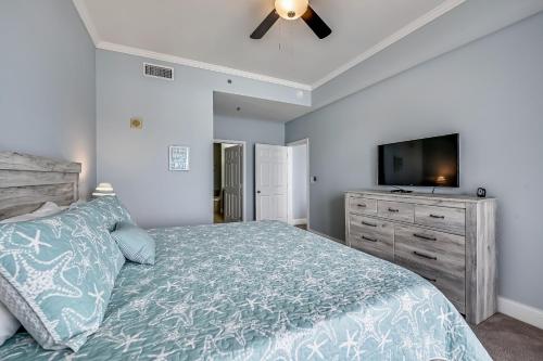 Laketown Wharf Resort #2026 by Book That Condo - image 3