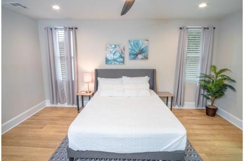 Brand New Remodeled 3BR2BA House Near Downtown in San Antonio, USA