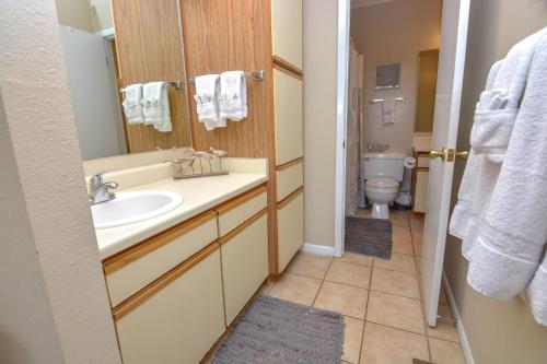 Beachwalk Condo 15-B by Teeming Vacation Rentals - image 11