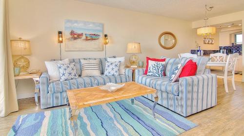 Caprice Resort by Teeming Vacation Rentals - image 5