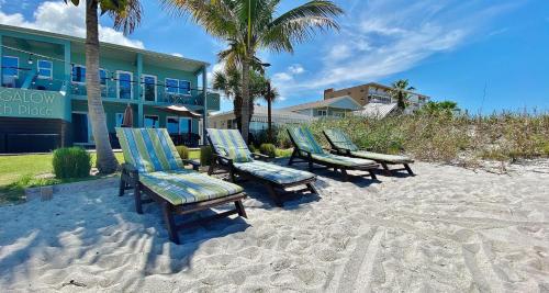 Bungalow Beach Place by Teeming Vacation Rentals - image 7