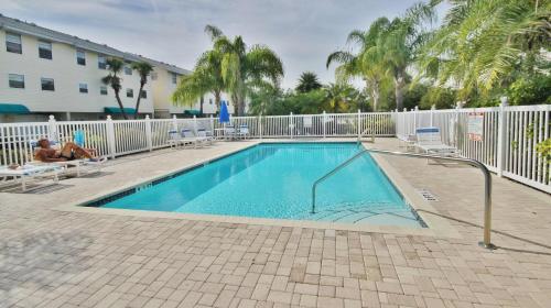 Captain's Cove by Teeming Vacation Rentals - image 7